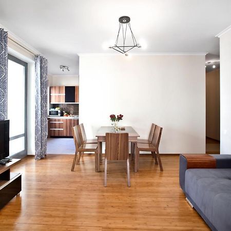 2 Bedrooms Bukowinska P&O Serviced Apartments Varsavia Esterno foto