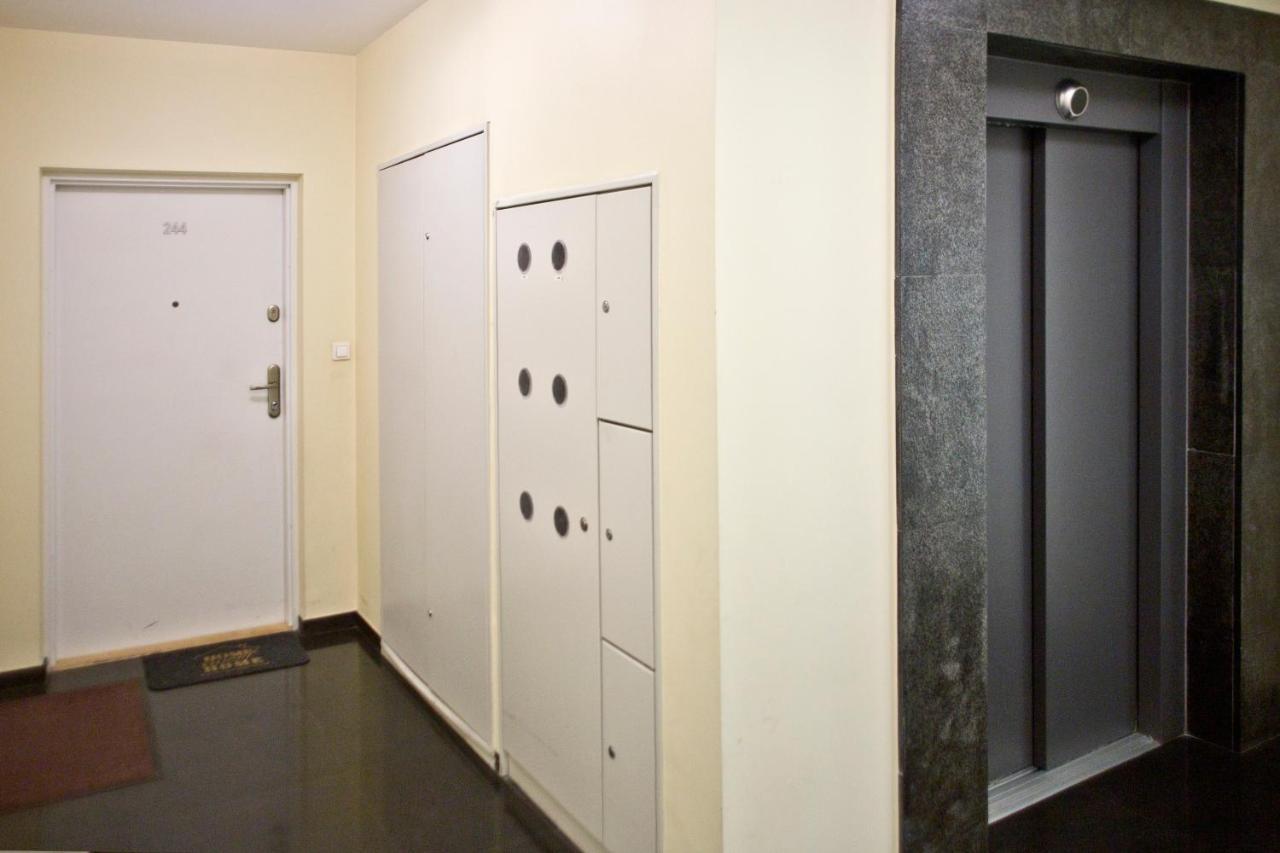 2 Bedrooms Bukowinska P&O Serviced Apartments Varsavia Esterno foto